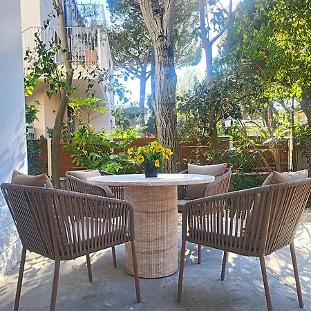Artemis Prestige, Garden