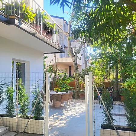 Artemis Prestige, Garden شقة *